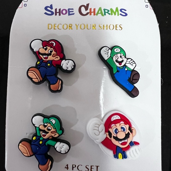 Super Mario Shoe Charms Jibbits Set Of 8 Mario Luigi Bowser & Princess NEW - Picture 3 of 4